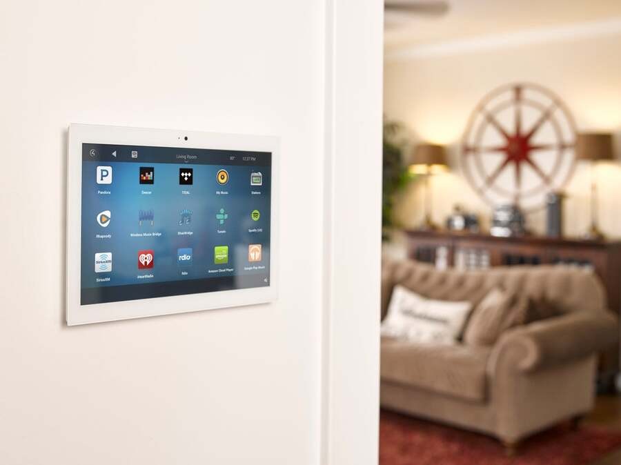 the-must-have-smart-technologies-you-ll-need-in-your-new-home_d7e7a71f51aabd0ab2d5836d3c340562